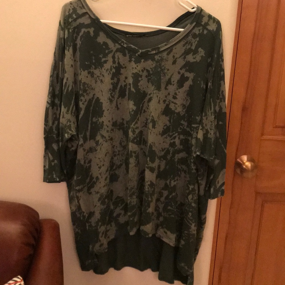 Ella Moss Green Hi Low Flowy T-shirt